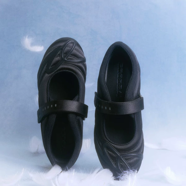 Pearl black