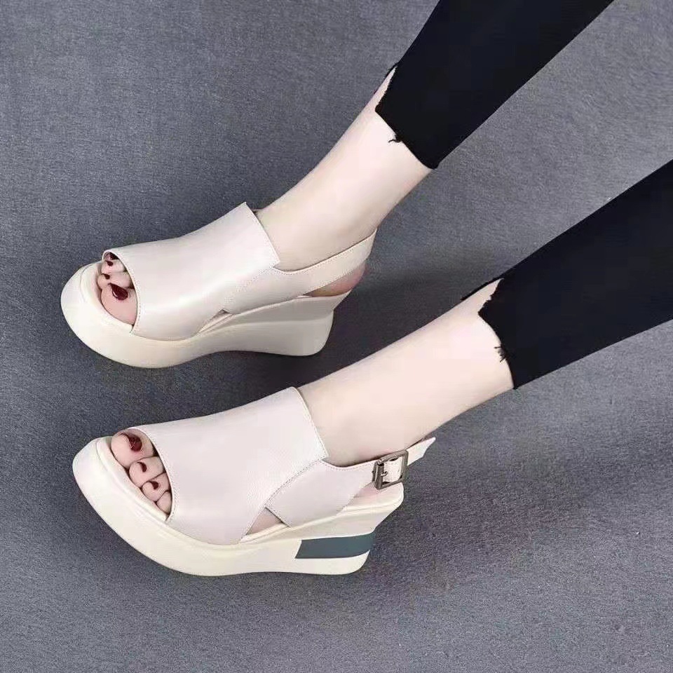 흰 샌들