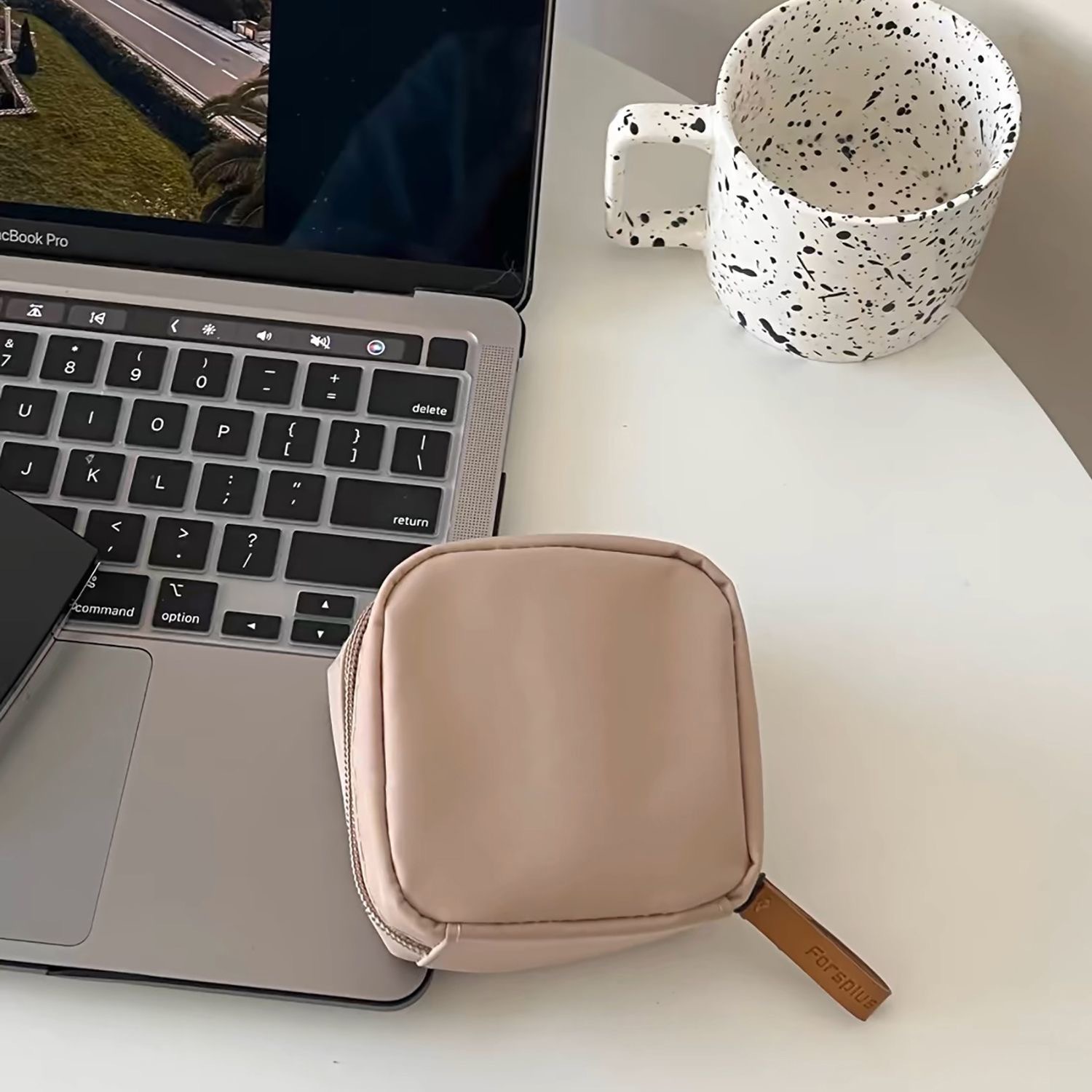 Bolso cosmético sobre rojo de nailon liso, sal, mini portátil simple, lindo tridimensional, bolsa de almacenamiento de color sólido de alto valor