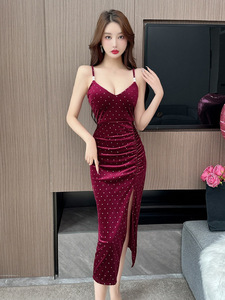 Bottom slit skirt with gold velvet suspender and hip hugging dress