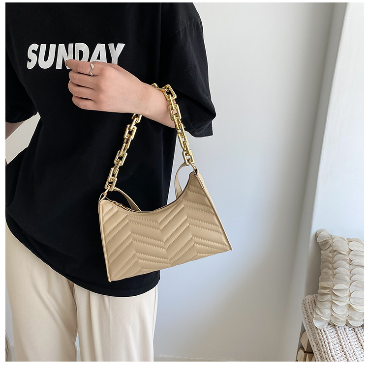 Retro New Fashion Korean Simple Western Style Chain Armpit Bag display picture 9