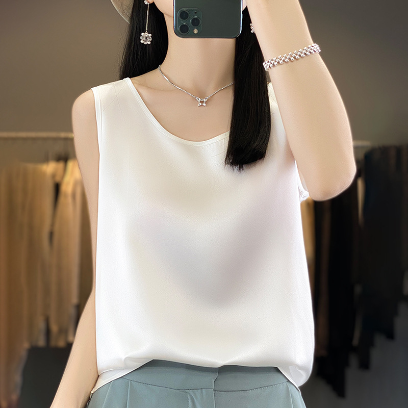 Silk Satin 2026 Spring/Summer New Women's Pullover Short Top Sleeveless Tank Top Round Neck Camisole Solid Color Inner Wear
