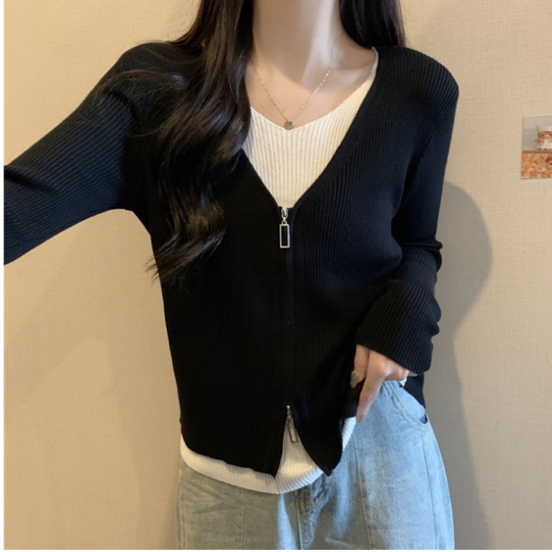 2023 Primavera y Otoño nuevo falso de dos piezas con cuello en V de manga larga de punto exterior de punto superior de las mujeres de la cremallera de moda suéter fino image 6