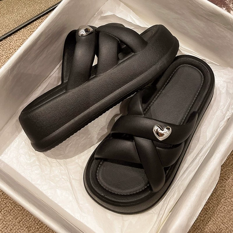 Женские уличные сандалии 2025, новые летние пляжные тапочки на платформе на толстой подошве, легкие удобные маленькие шлепанцы в стиле Шанель