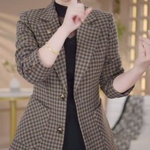 一件代发2025秋装新款时尚翻领洋气格子宽松显瘦小西装外套上衣女