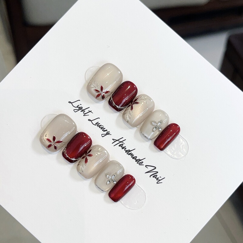 [Tangfei Hongyun] Purely Handmade Wearable Nails 2026 New Chinese Red Hand-Painted Flower Zircon Version New Year’S Hot Style