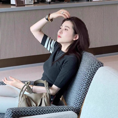 灰色圆领正肩中袖T恤女2025早秋季新款外穿修身显瘦气质内搭上衣