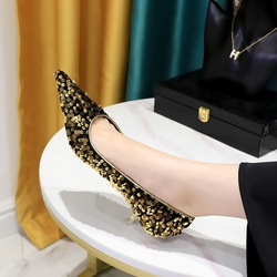 237-21 Korean version new fashionable and elegant banquet glittering sequin women's shoes with a shallow cut pointed toe and a shiny crystal single shoe in the middle heel