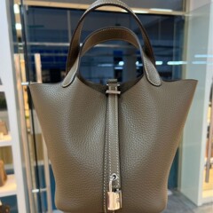 広州工場全手ワックス糸手縫いバスケットの頭層2.5厚さtogo牛革バケツバッグ