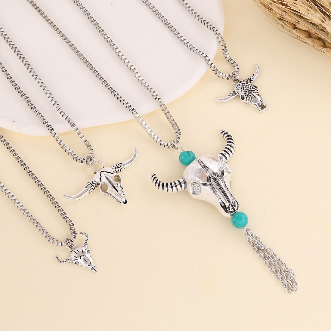 personality bull head pendant retro necklace simple temperament turquoise necklace