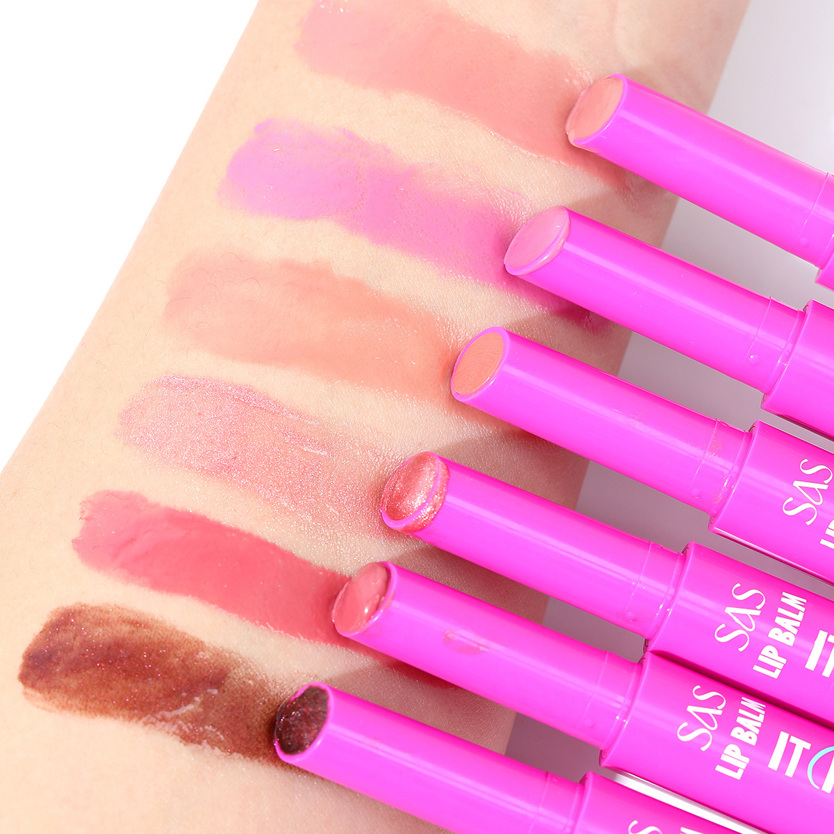 USHAS transfronterizo venta caliente doble cabeza desnudo mate mate cepillo labial impermeable mate largo tiempo no tachar lápiz labial al por mayor