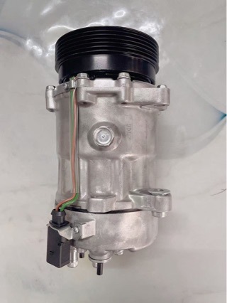 Suitable for Volkswagen Jetta Golf Auto Parts 1J0820803K Ac Compressor