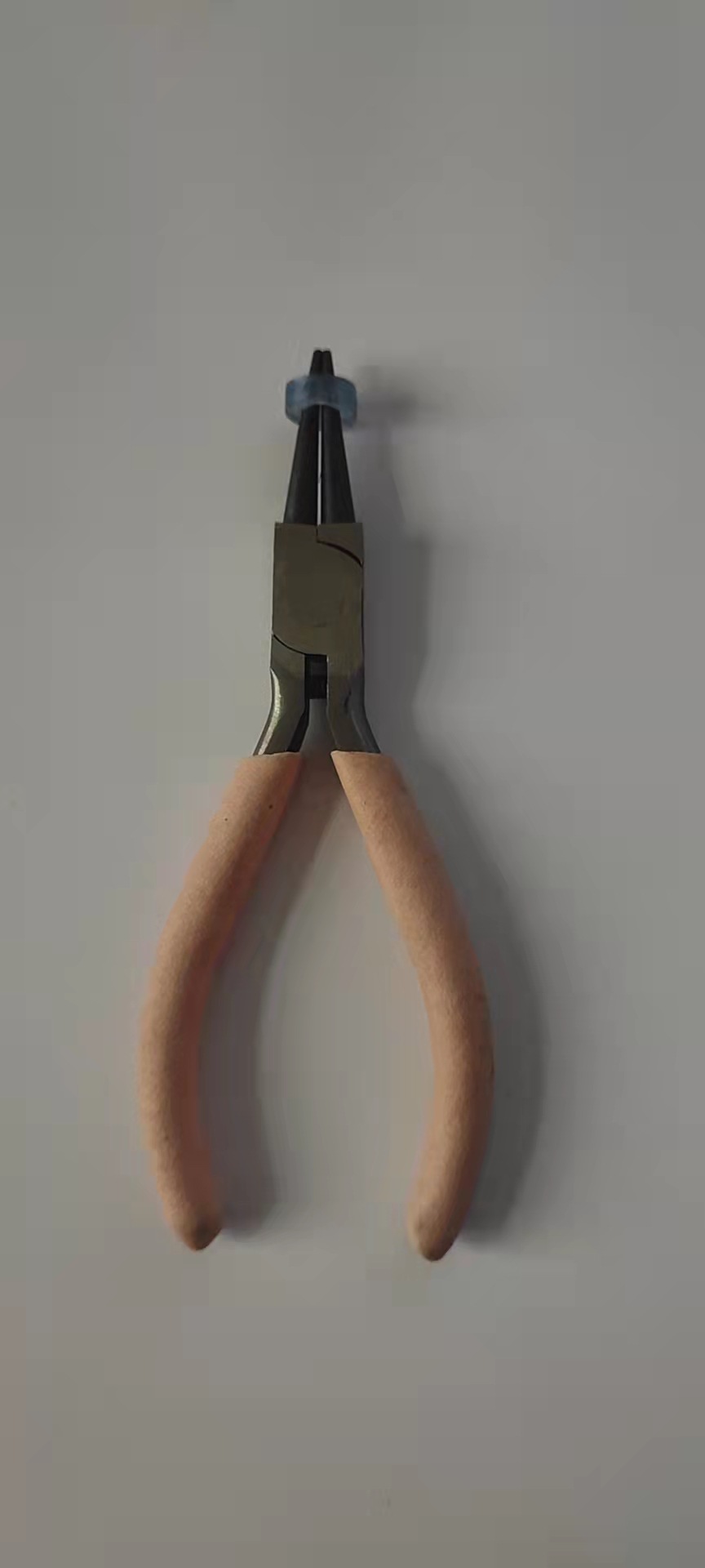 Pinza de aguja Spring