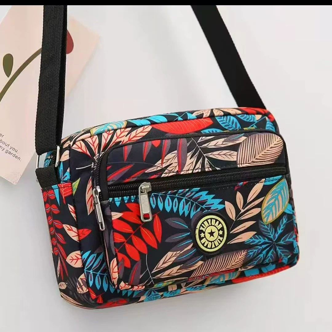 Оптовые сумки для женщин, новые тканевые сумки с цветочным принтом, сумки через плечо из ткани Оксфорд, практичные женские сумки среднего возраста, холщовые сумки для уличных ларьков.