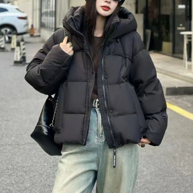 검은색