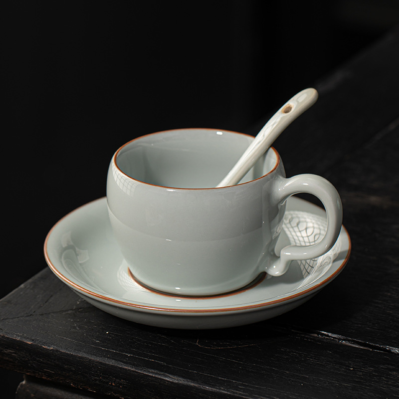 Tazas de café y platos de té de la tarde, horno de viento de cerámica retro, alto valor de la oficina, taza de oficina con cucharas de Ruwao