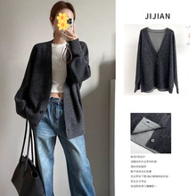 深V领烫钻宽松落肩针织开衫绵羊毛混纺韩系慵懒松弛高级感毛衣女