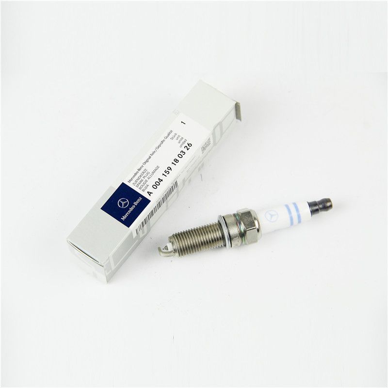 Applicable to Mercedes-Benz C200 E260L GLK300GLB/S/E-Class C- Class adaptation ML350 GLC GLE spark plug