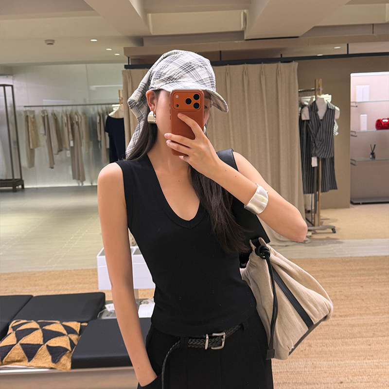 Elsissi Slim Fit V-Neck Vest T-Shirt for Women Summer 2026 New Casual Style Slimming Look Pure Color Versatile Sleeveless Top