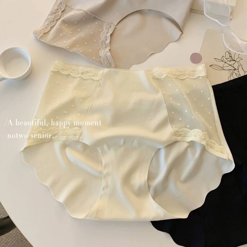 2026 New Style Seamless Ice Silk Nude-Feel Panties, Sexy and High-Quality Lace Hip-Hugging Skin-Friendly Women's Briefs for Summer