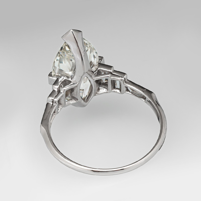 Marquise Zircon Engagement Ring With Geometric Banquet Design_voghion.com