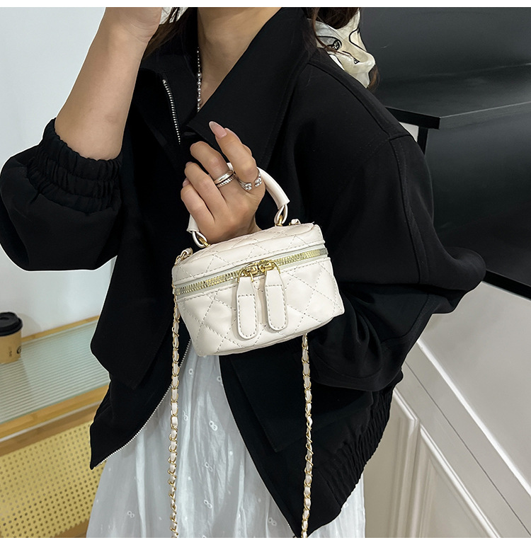 169g Weight Zipper Closure Type Single Shoulder Strap Strap Type Shoulder Bag Bags Type Casual Occasion Pu Leather Material Solid Color Pattern All Seasons Season Women's Gender Streetwear Style Square Shape Women's Pu Leather Solid Color Streetwear Square Zipper Shoulder Bag 12