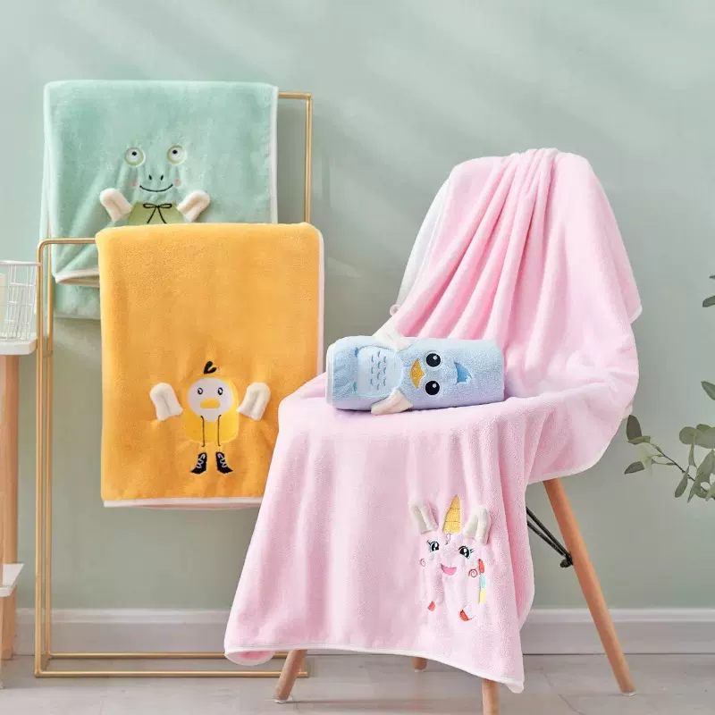 刺绣卡通珊瑚绒浴巾吸水儿童可爱家用洗澡浴巾柔软亲肤批发