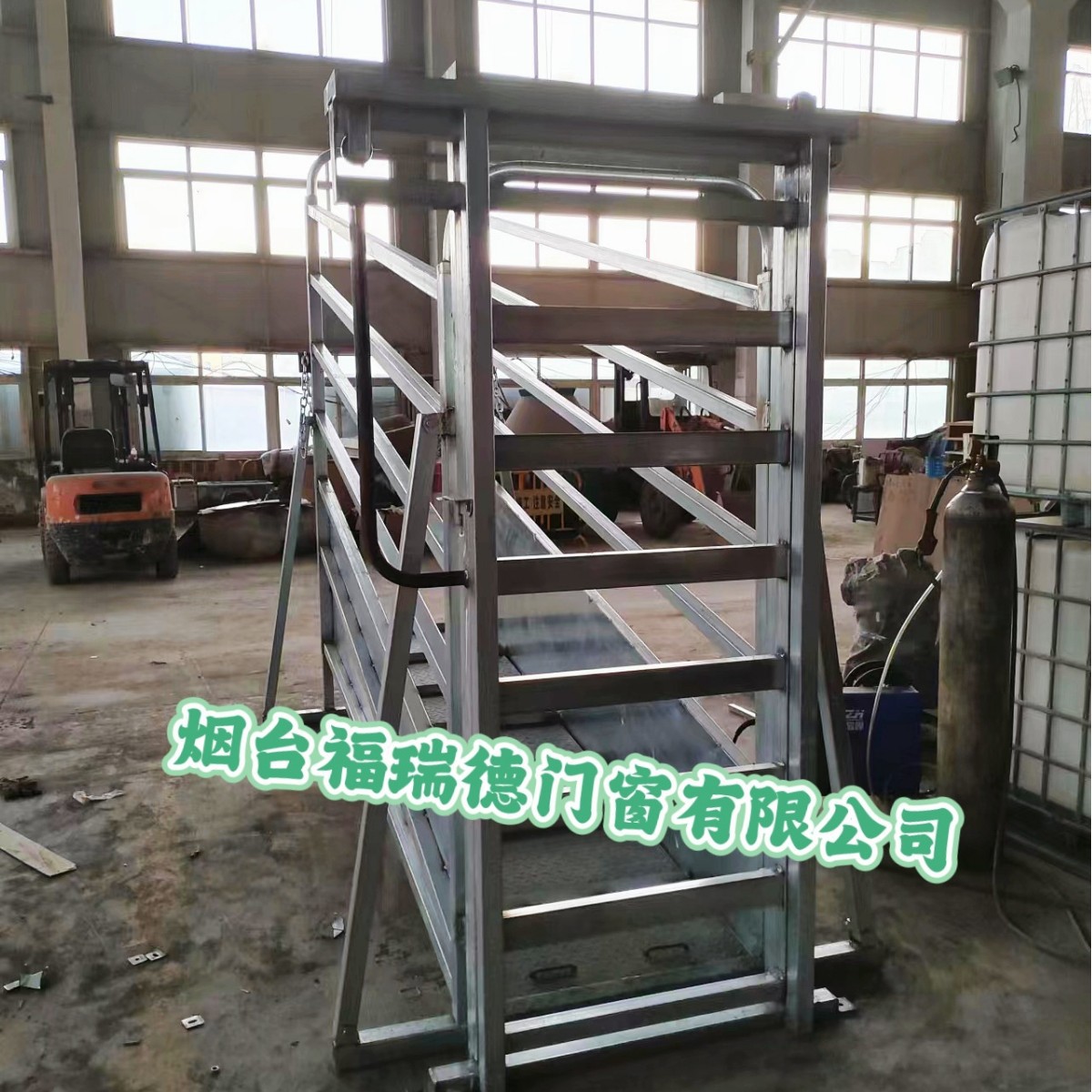 牛上坡 新型自锁式牛颈枷牛颈夹牛马防疫通道门牛颈夹绑定架打针