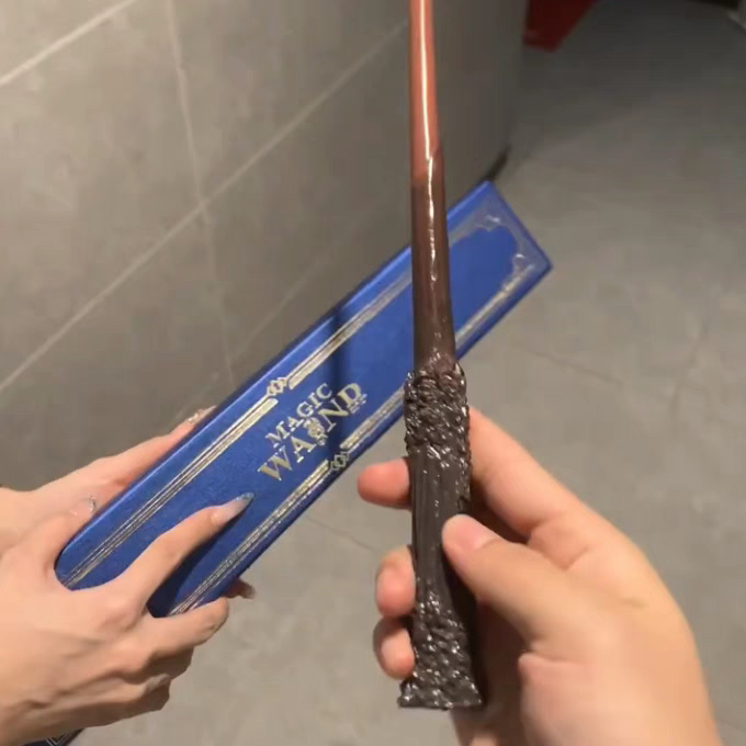 Varita Mágica de Harry Potter de Metal y Resina para Fiestas