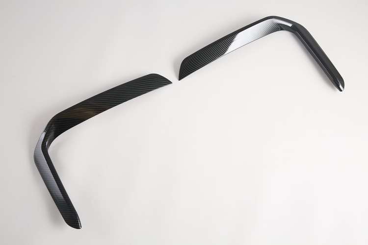 Suitable for Coolray Geely 25 Binyue L rear spoiler modification side trim strip fog lamp eyebrow car sticker ABS decorative parts M