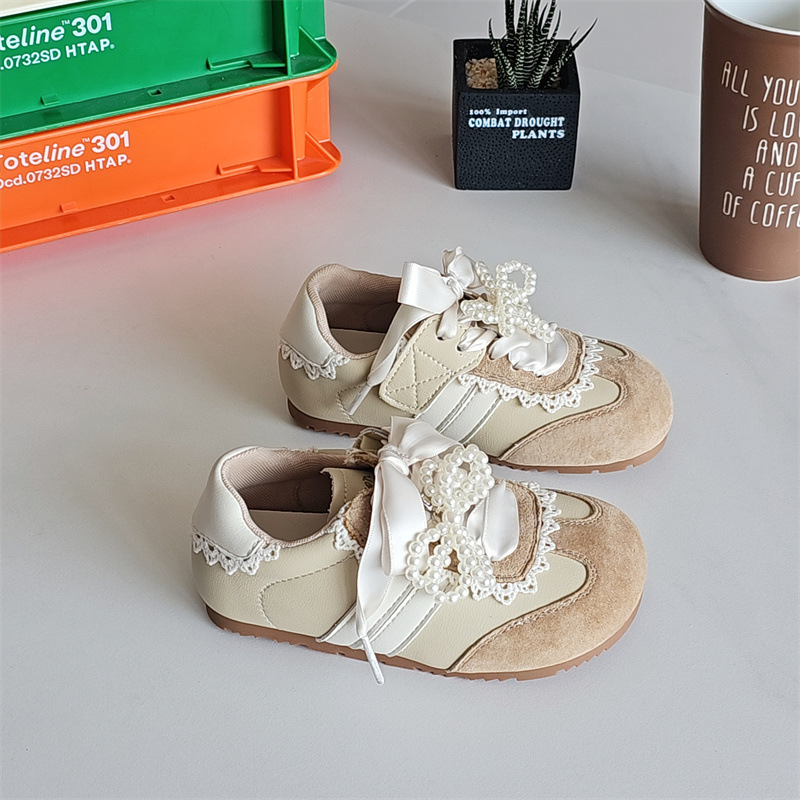 Scarpe sportive con perle e pizzo per neonate e bimbe_voghion.com