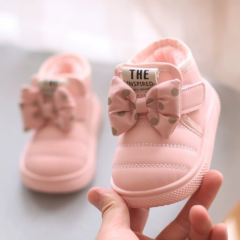 Детская хлопчатобумажная обувь новая зимняя девочка ходунка обувь плюс бархат теплая хлопчатобумажная обувь мягкая подошва снежные сапоги для детей бант