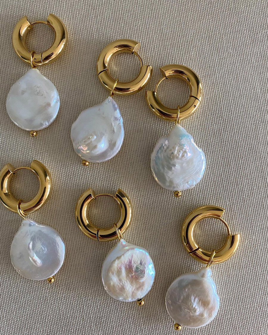 Water Droplets Pattern Women'S Gender 1 Pair Simple Style Water Droplets 302 Stainless Steel Freshwater Pearl 18K Gold Plated Drop Earrings