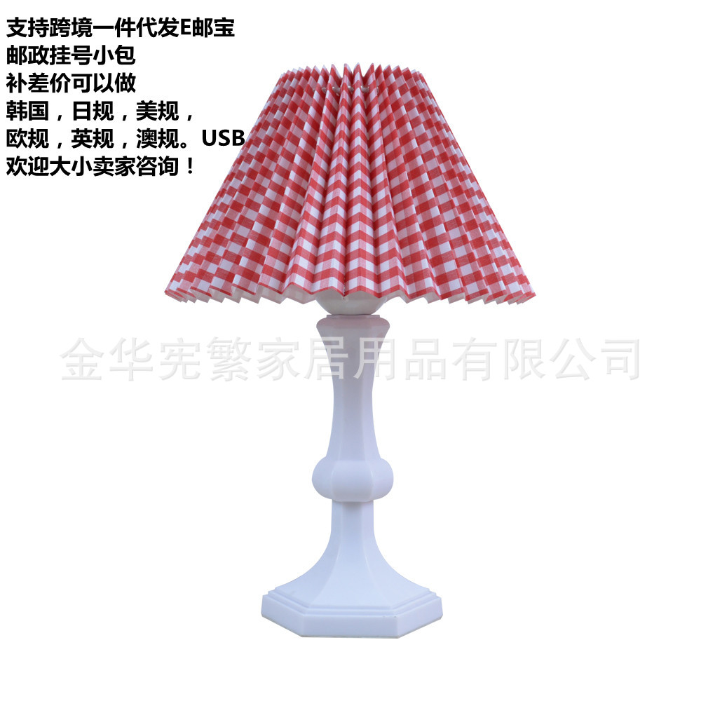 Celebridad de Internet transfronteriza cabecera nórdica ins chica creativa simple plisado acrílico moderno bar hogar dormitorio lámpara de mesa