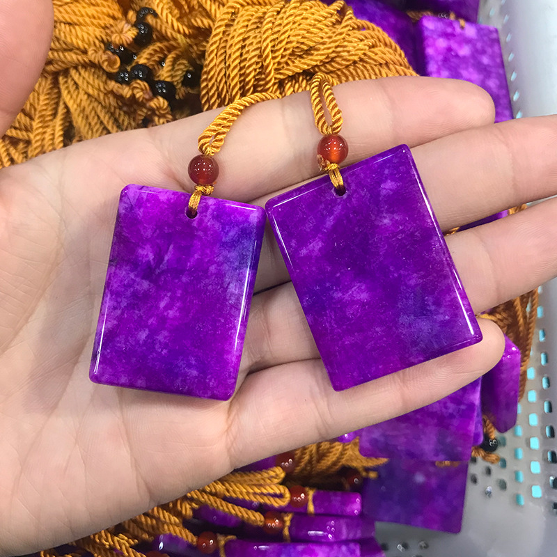 供应优化舒俱来平安无事牌吊坠皇家紫樱花粉紫苏纪石挂坠直播批发|ms