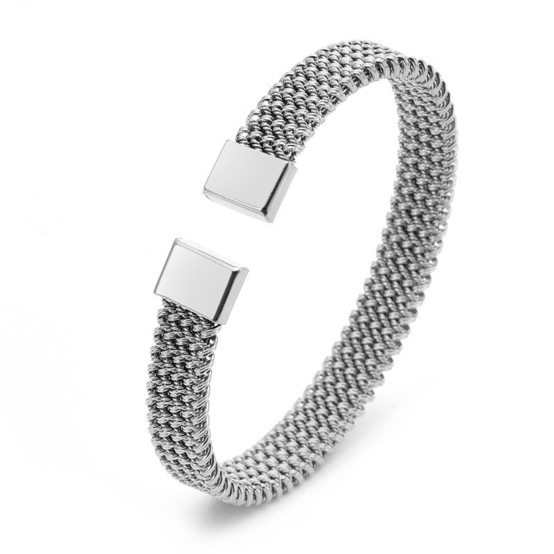Titanium Licht luxe Hoogwaardige golf Gebakken deeg Twists opening C-vormige armband Roestvrijstalen sieraden_voghion.com