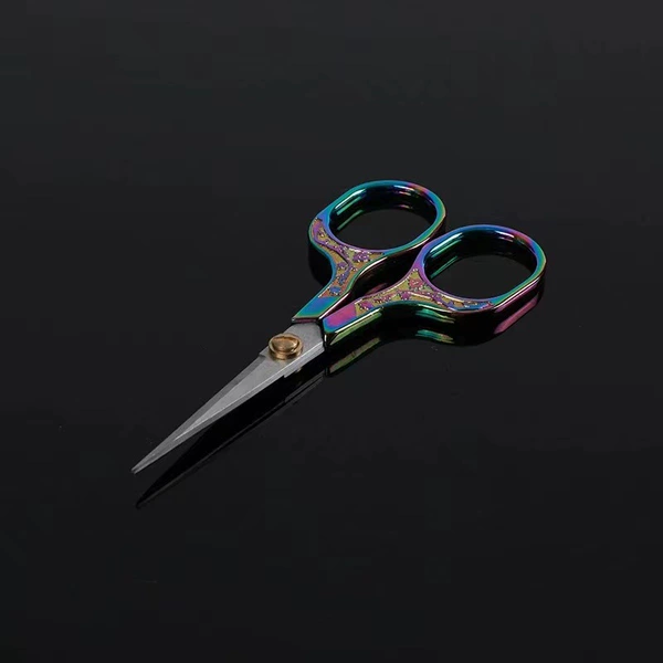 Chinese plum blossom scissors [color titanium color]
