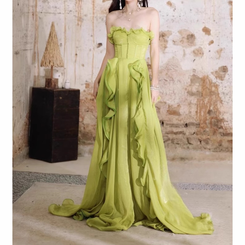 Spring and Summer New Green Three-dimensional Ruffled Tube dress Elegant Long dress Birthday Party Dress