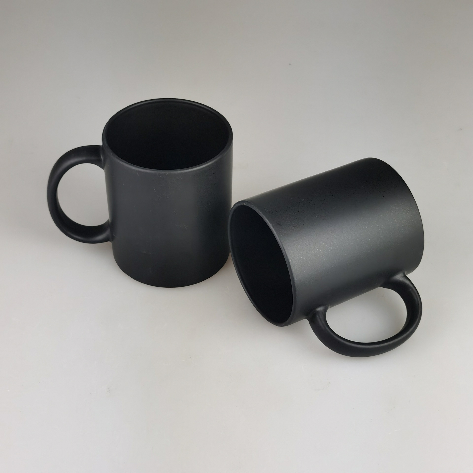 黑色哑光直筒陶瓷杯11盎司马克杯7102磨砂黑色陶瓷杯印制logo杯子