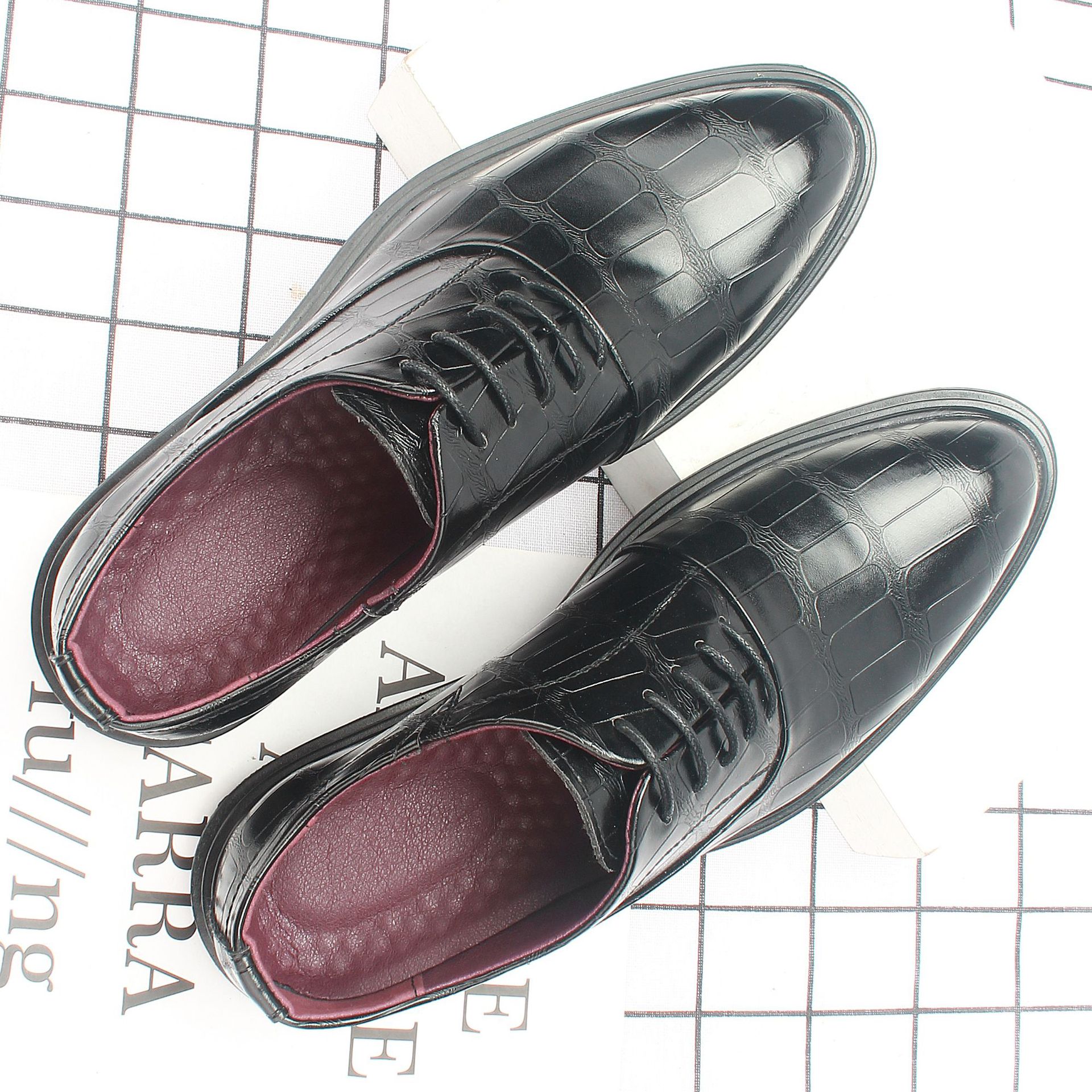 �����¿�Ь���п�Ӣ�׺����ͷ��װƤЬ��ʿ������װ͸����Ь184