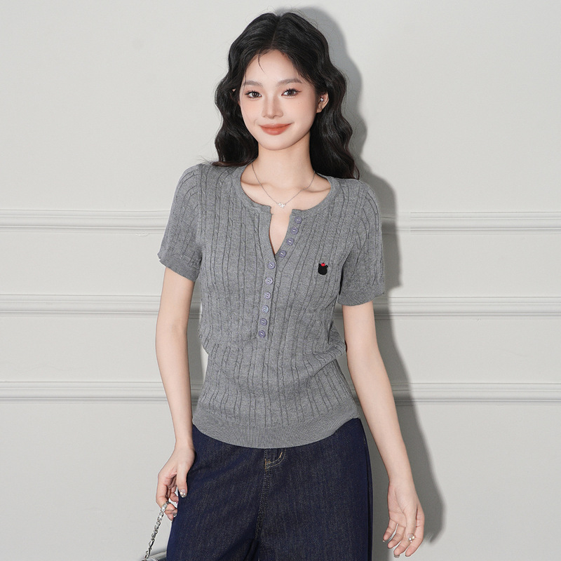 Jiyou Gray Half-Open Collar Thin Knitwear Short-Sleeved T-Shirt Women's Summer Slim Twist Design V Neck Right Shoulder Top Jiyou Gray Half-Open Collar Thin Knitwear Short-Sleeved T-Shirt Women's Summer Slim Twist Design V Neck Right Shoulder Top