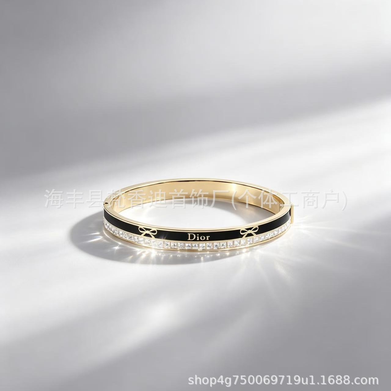 Bracelet with bow