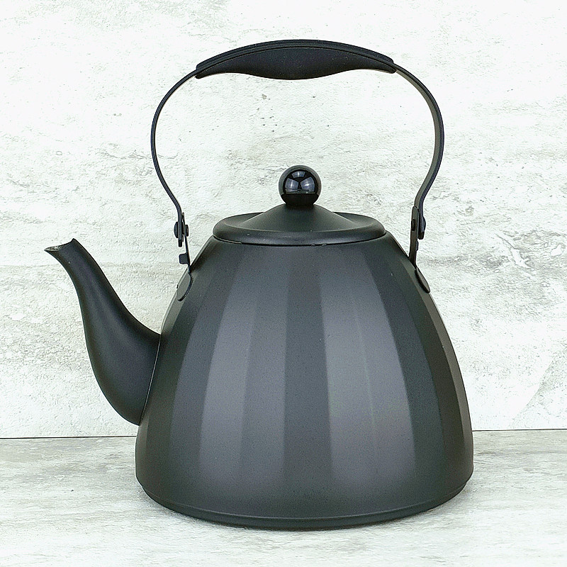 Tetera de acero inoxidable con estilo bohemio, ideal para té y restaurantes