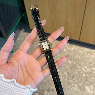 复古小方表高级感女士石英腕表ins风小众设计高颜值皮带女士手表