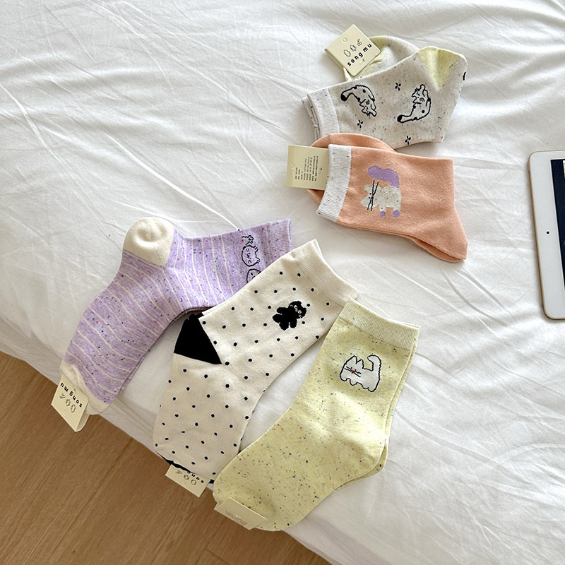 Autumn and winter new Korean style socks women's point yarn academic style cute cartoon tube women's socks wholesale Japanese cotton socks Autumn and winter new Korean style socks women's point yarn academic style cute cartoon tube women's socks wholesale Japanese cotton socks