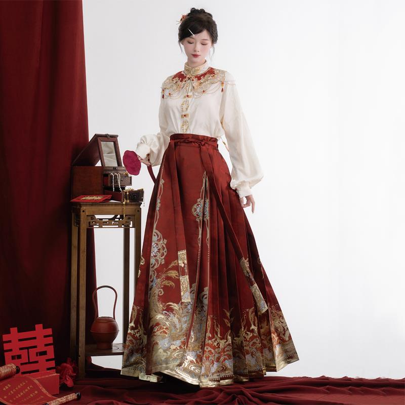 Plus-Size Hanfu Dress with Flowing Sleeves, Elaborate Embroidery, Cloud Shoulder Design, Suitable for Women's Toast, Engagement, and New Chinese-Style Ethnic Attire