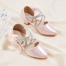 2025秋季新款尖头花朵中空公主粗跟凉鞋女童中大童表演鞋公主凉鞋