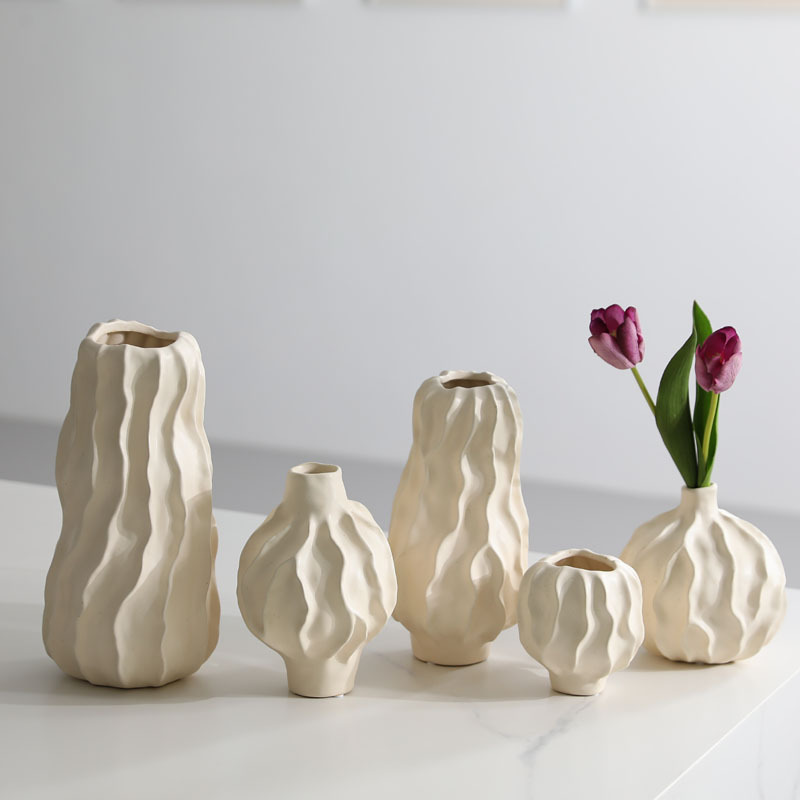 Jarrón de cerámica de estilo antiguo creativo francés wabi-ji color crema arreglo floral decoración de arte de sala de estar decoración