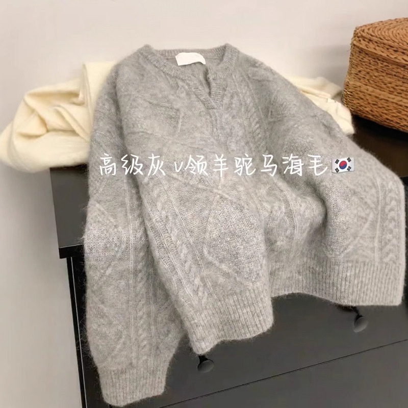 Self-retaining recommend ~ gray collar twist raccoon wool sweater women's autumn and winter inner sweater top Self-retaining recommend ~ gray collar twist raccoon wool sweater women's autumn and winter inner sweater top