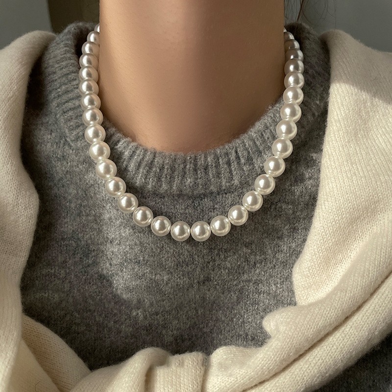 Collar de perlas con lazo de flor con cuentas francesas Elegante cadena de clavícula con sentido de alta gama retro ligero decoración de lujo femenino